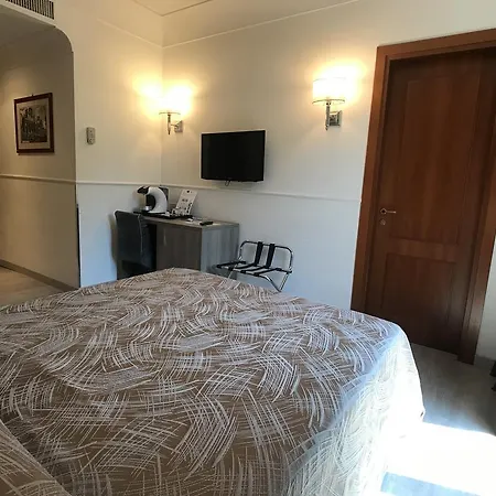 Delle Province Otel 4*