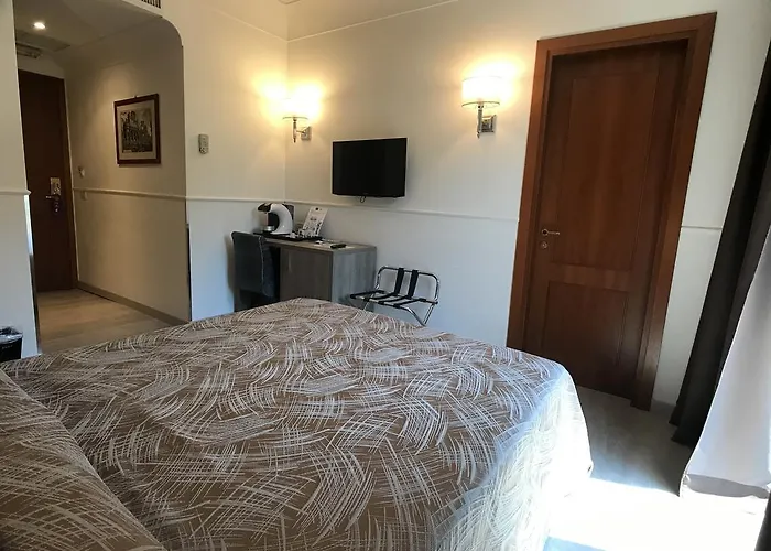 Delle Province Hotel 4*